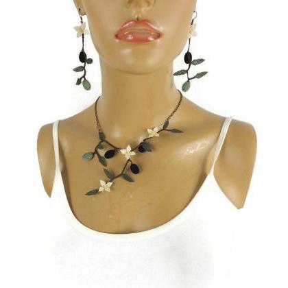 Needle Lace Black Olive Neecklace And Earring Set,..
