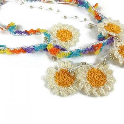 Crochet Daisy Necklace, Boho Flower..