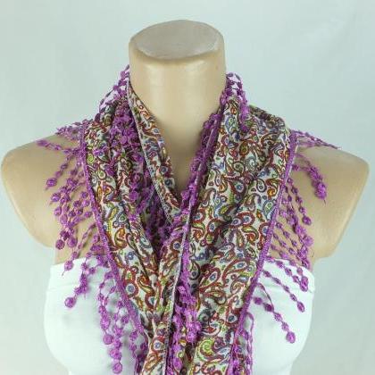 Multicolor paisley scarf, fringed s..