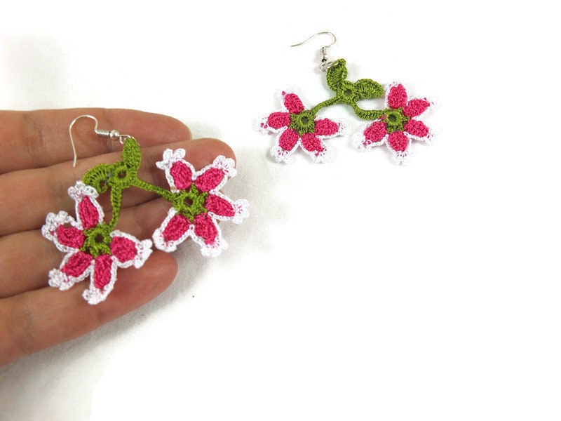 Hot Pink and White Flower Earrings , Crochet Earrings, Crochet Jewelry, Dangle Earrings, Boho Hippie Jewelry , Spring Summer Jewelry