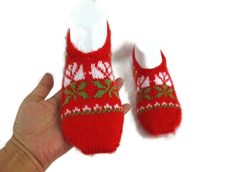 Light Red Slippers For Women, Hand knit red Home Slippers, Gift for Mom
