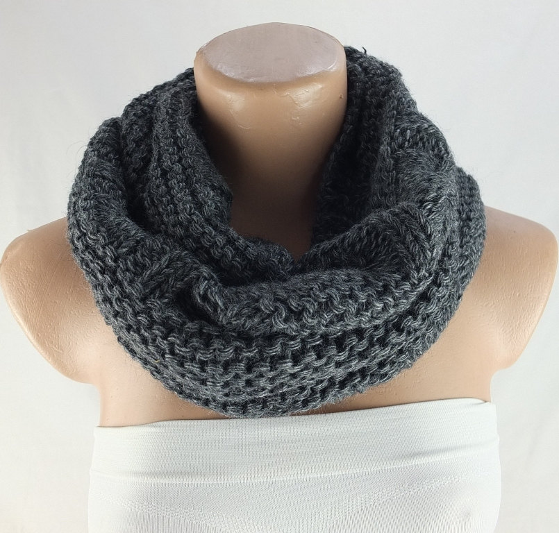 Chunky Knit Infinity Scarf, Charcoal Gray Scarf , Loopy Scarf, Woman Scarf, Circle Scarf,ring Scarf,woman Scarf, Gift For Her